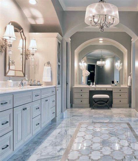 Luxurious Fixtures Bathroom